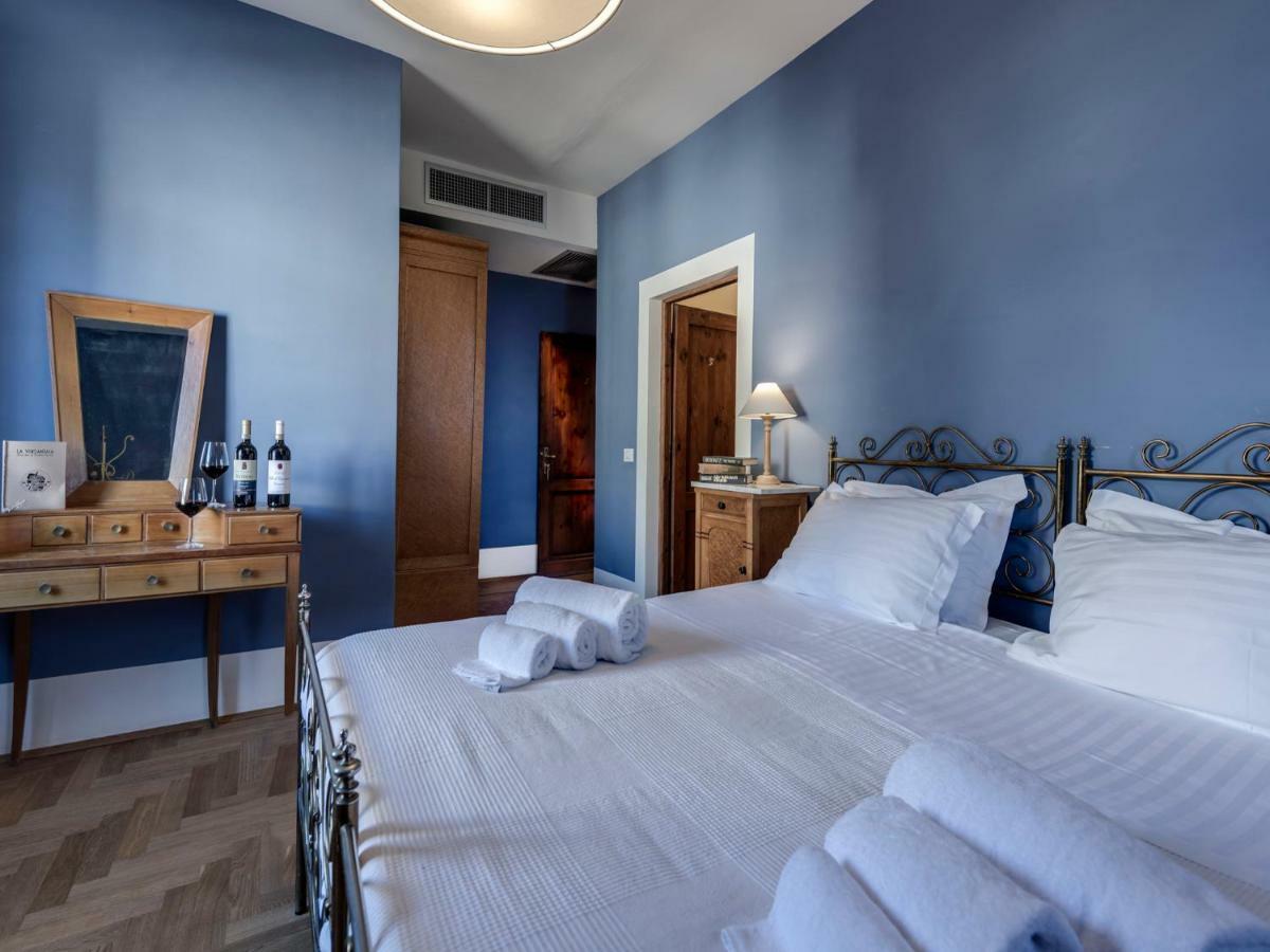 Tenuta Di Capezzana Bed & Breakfast Seano Exterior photo
