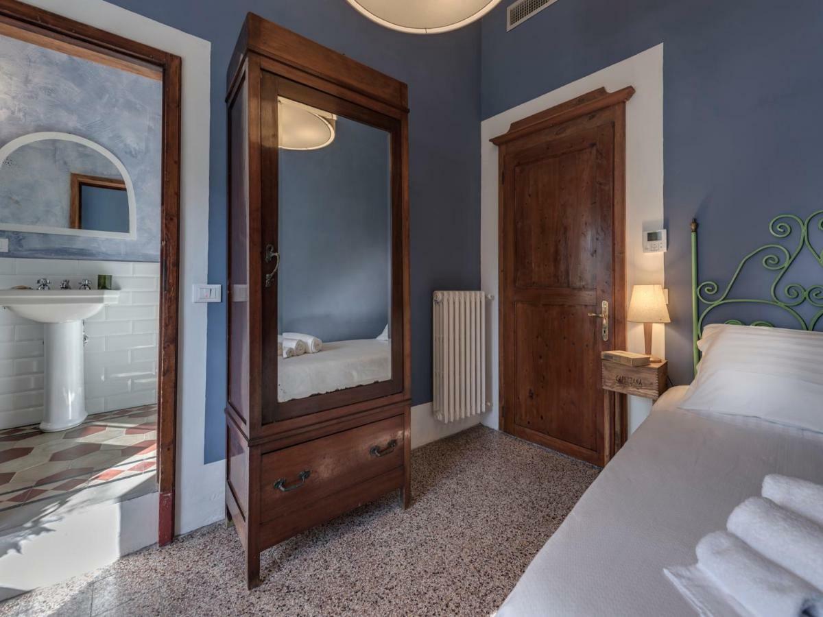Tenuta Di Capezzana Bed & Breakfast Seano Exterior photo